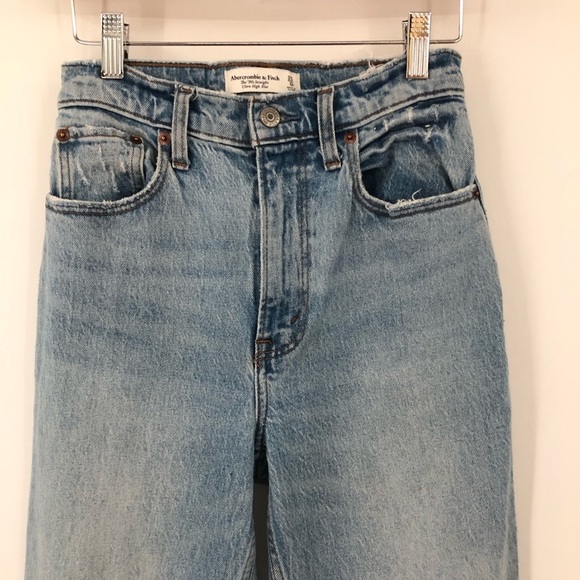 A&F 25/0r The 90s Straight Ultra High Rise Curve Love short slit ankle 0032 - Picture 7 of 11